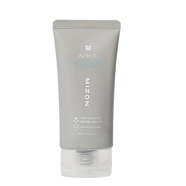 Mizon Inout Protector solar calmante diario SPF50+.